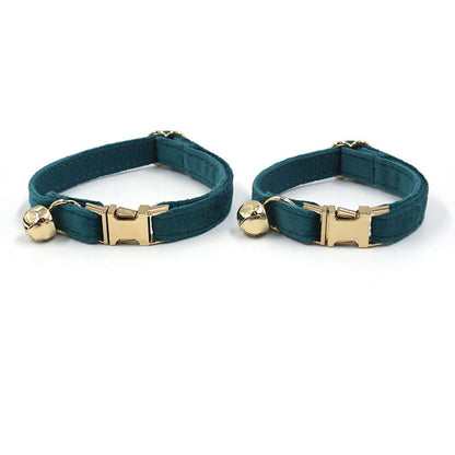 Dark green velvet cat collar